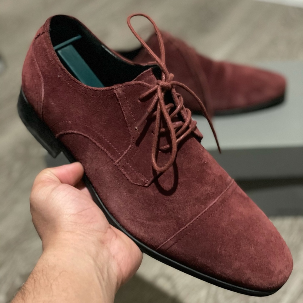 Kenneth Cole maroon suede derby